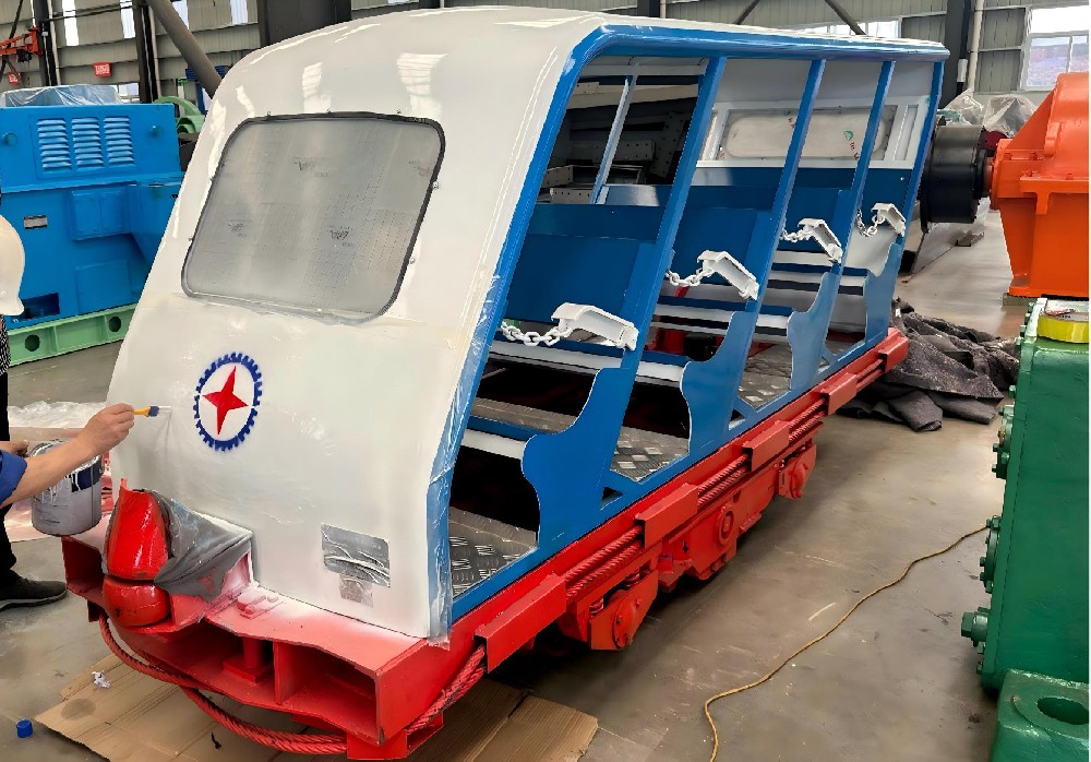 inclined-shaft man car